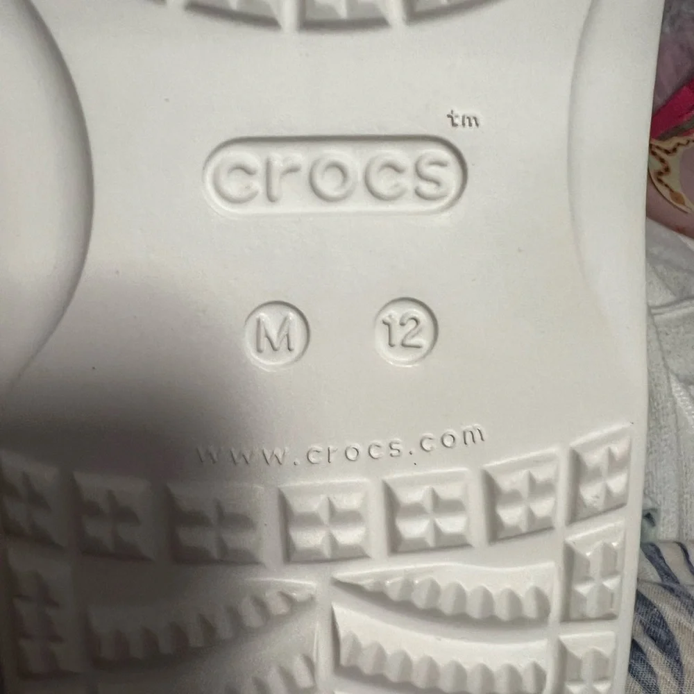 Crocs, Men’s Tie Dye Slides/Sandals. NWT